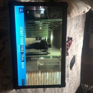 Tablet brand new everything works and it comes with a keyboard